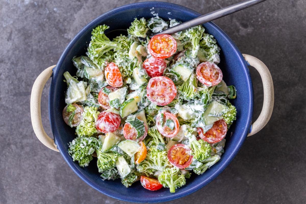 Broccoli Cucumber And Tomato Salad Minute Momsdish