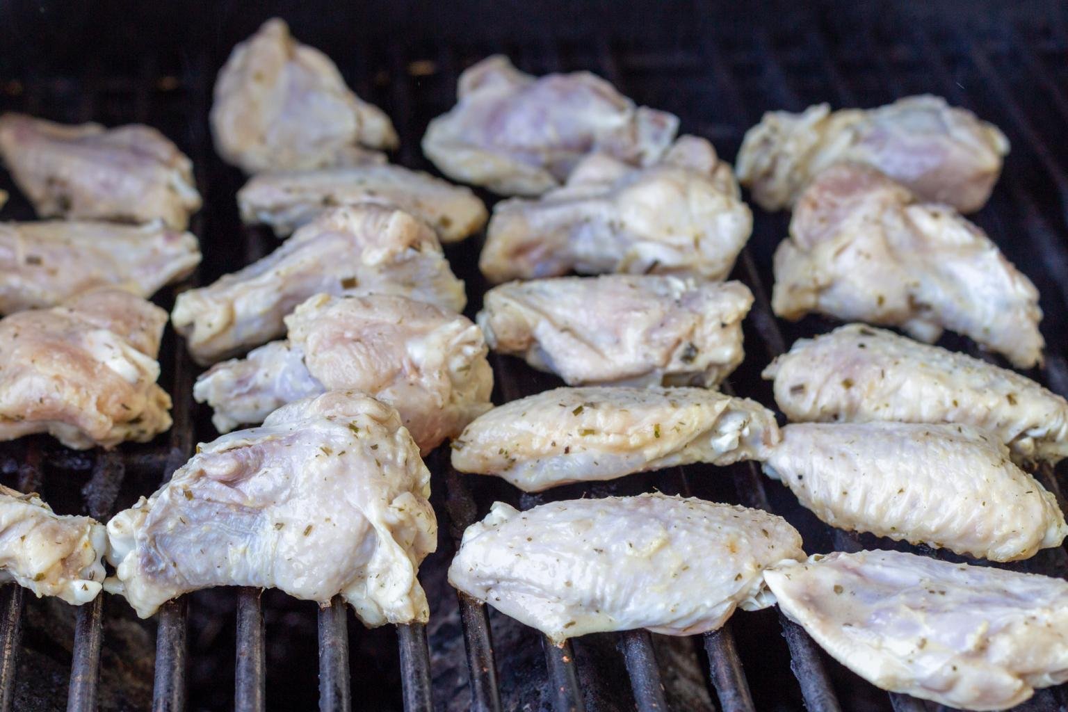 Grilled Chicken Wings Recipe (Just 3 Ingredients) Momsdish