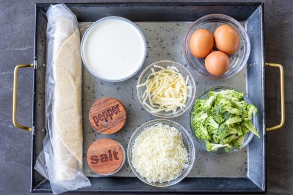 Ingredients for Broccoli Quiche .