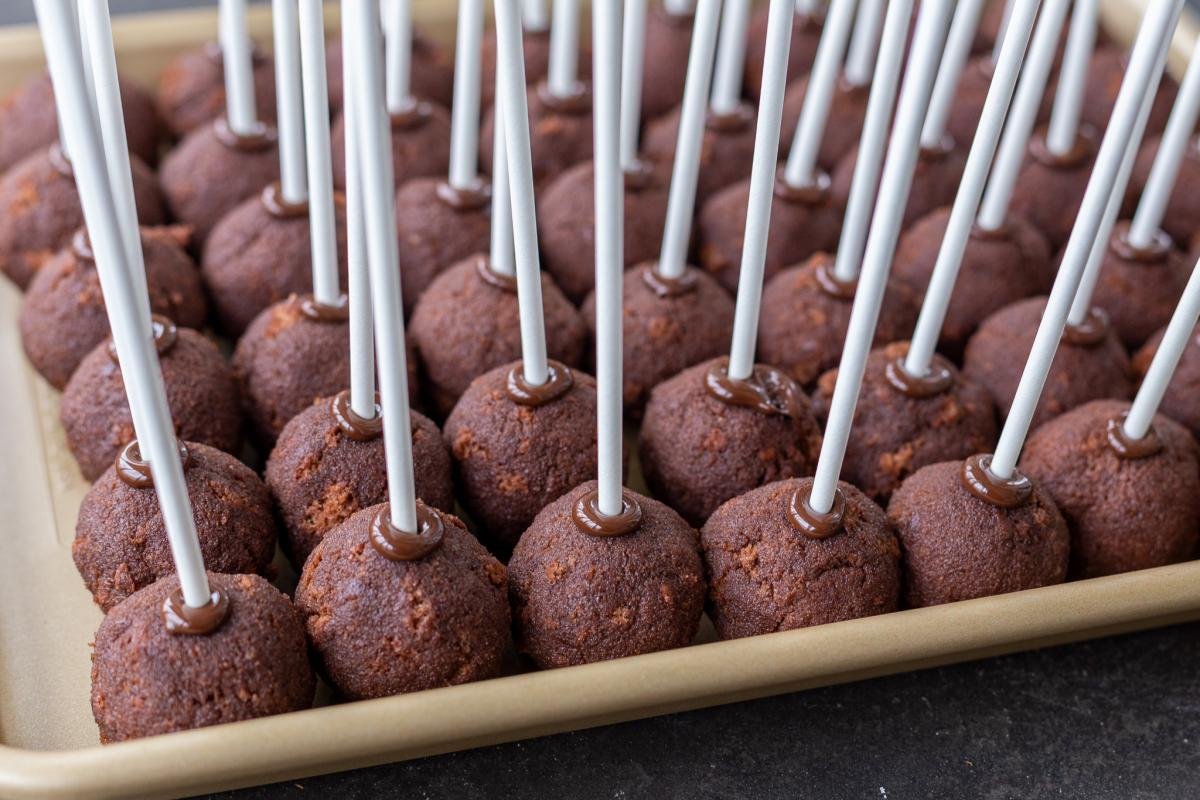 The Best Chocolate Cake Pops Learn How To Make Them Momsdish