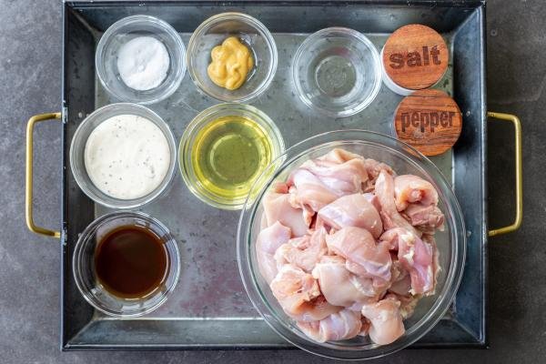 Ingredients for chicken kabobs.