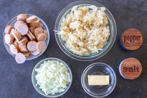 Kielbasa and Sauerkraut ingredietns.