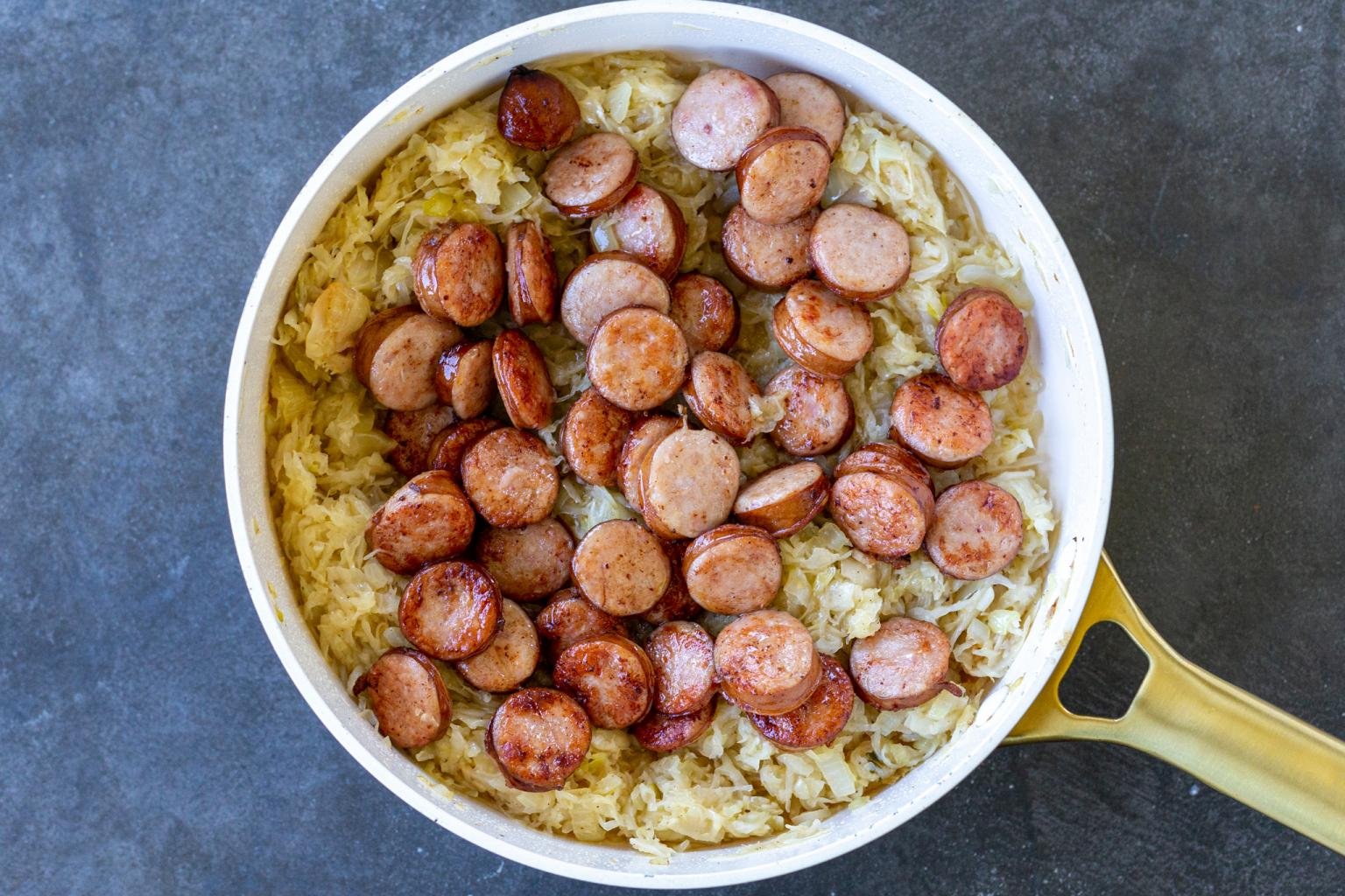 Classic Kielbasa and Sauerkraut (OnePan Meal) Momsdish