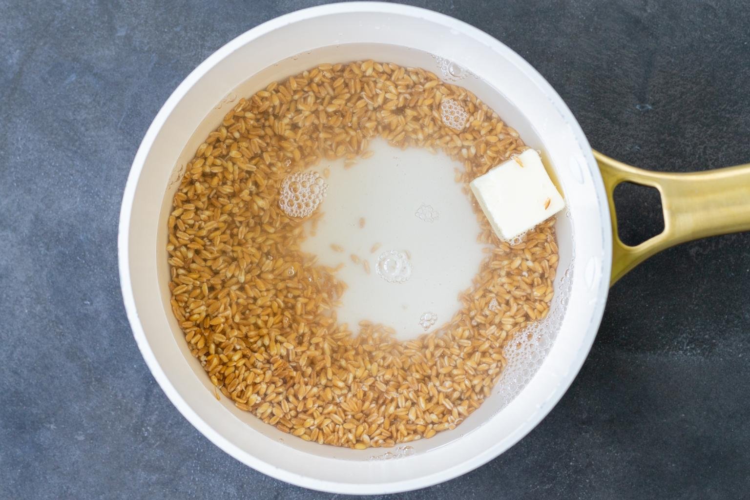 How to Cook Farro (Quick Tips) Momsdish