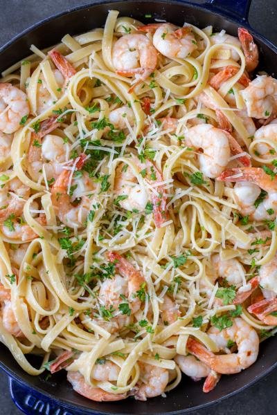 The Easiest Shrimp Linguine (Crazy Good) - Momsdish