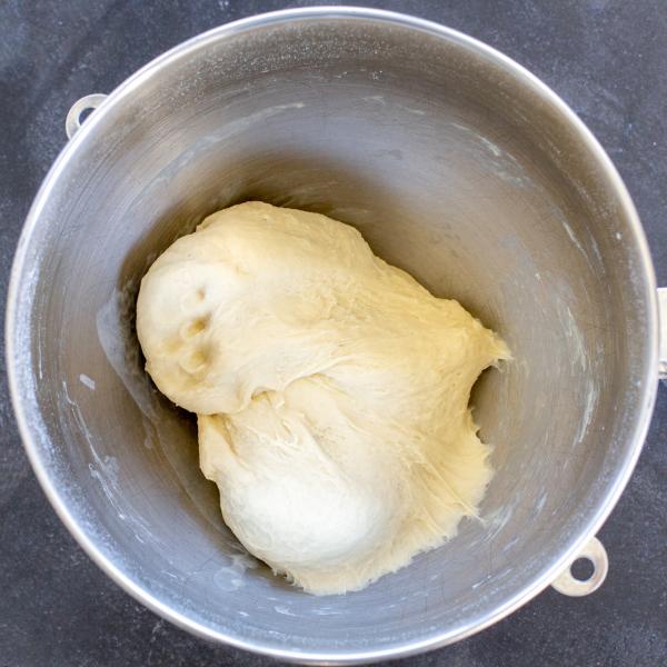 Kneaded cinnamon rolls.