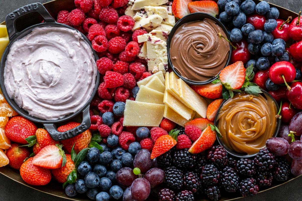 How to Make a Fruit Charcuterie Board Momsdish