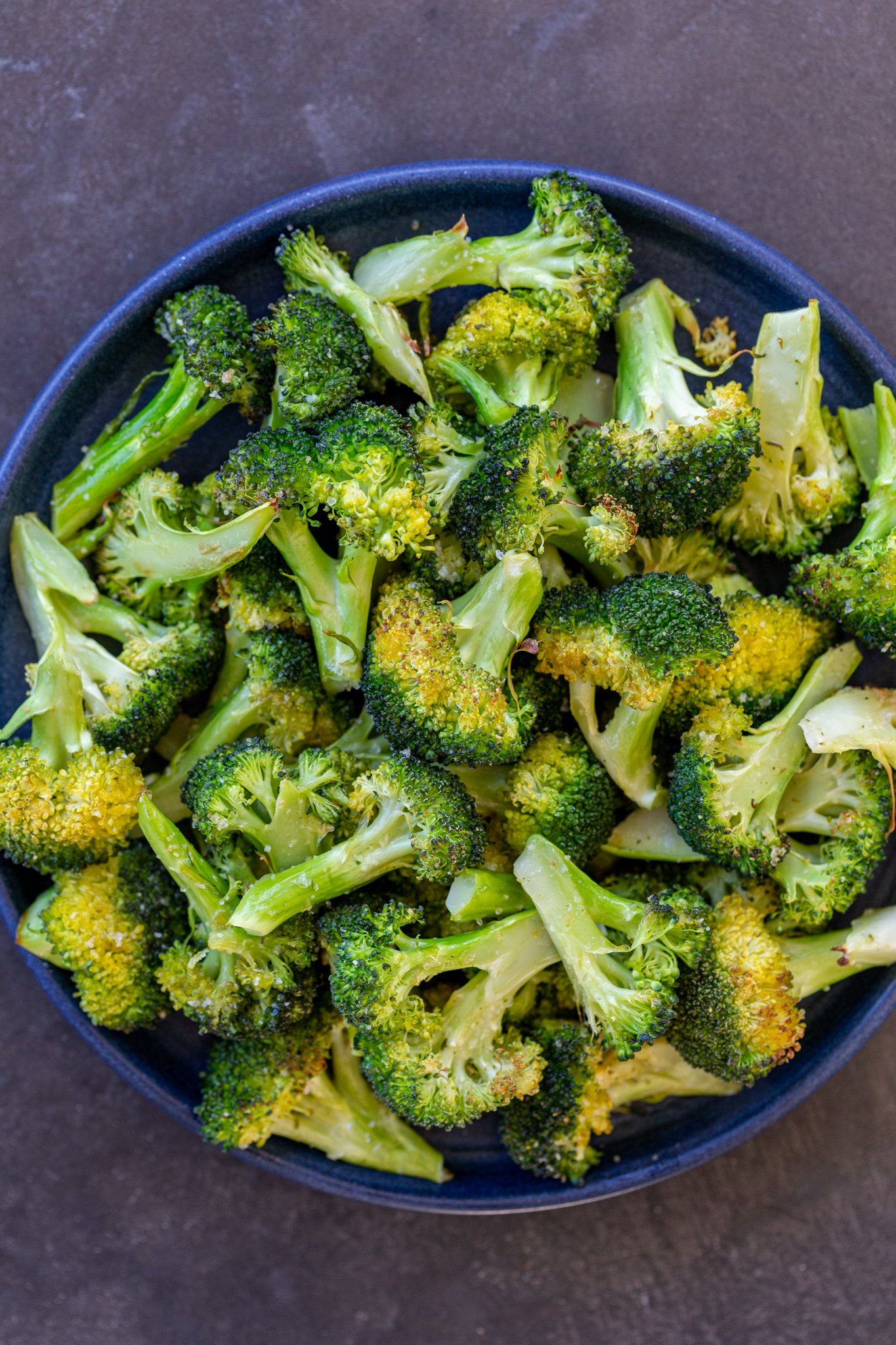 Oven-Roasted Broccoli (3 Ingredients) - Momsdish