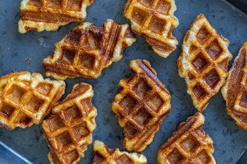 Easy Croffle (Croissant Waffles) - Momsdish
