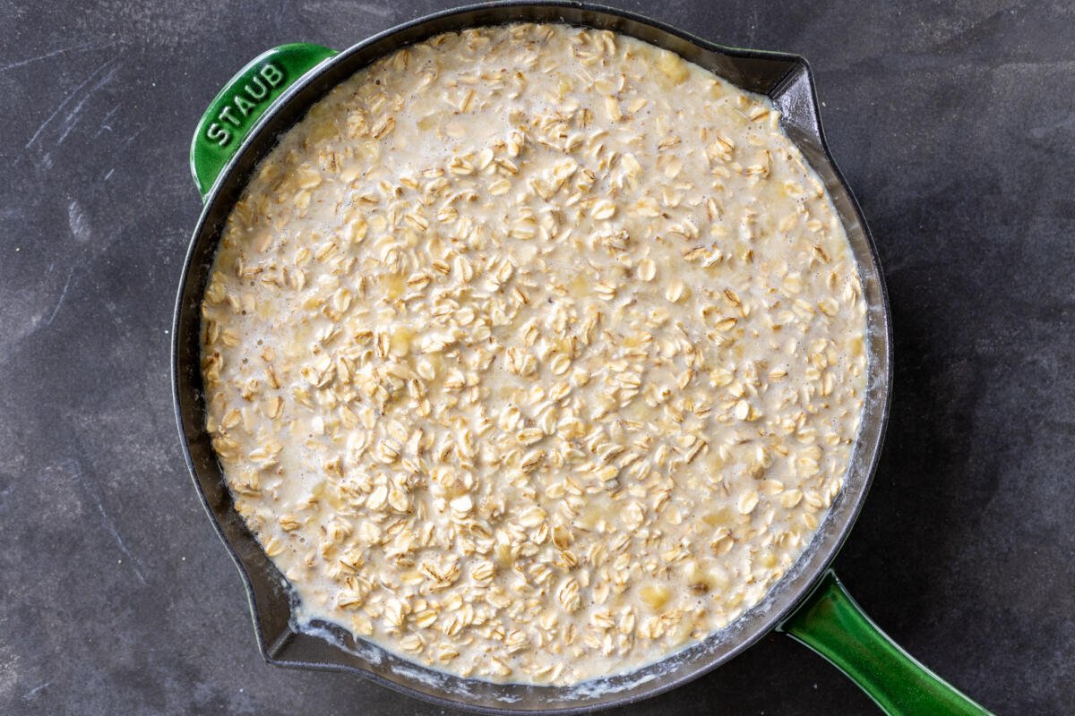 Banana Baked Oatmeal (Crazy Easy) - Momsdish