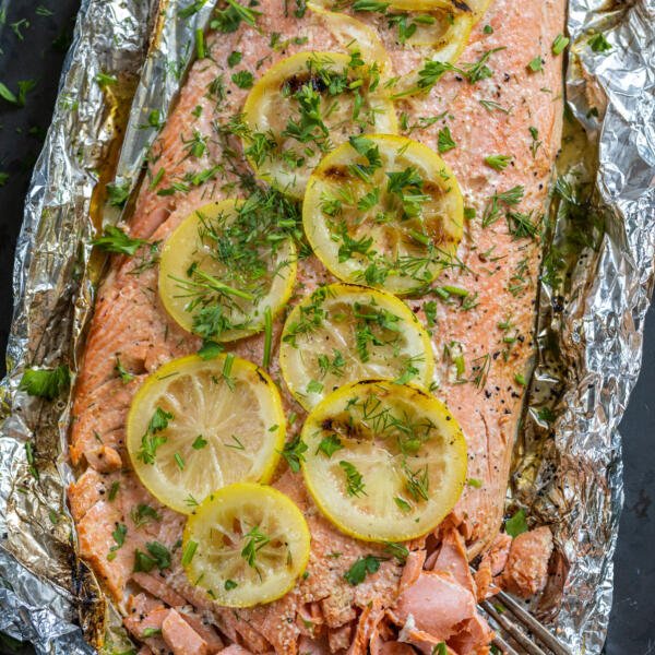Grilled Salmon in Foil with lemon and herbs. 