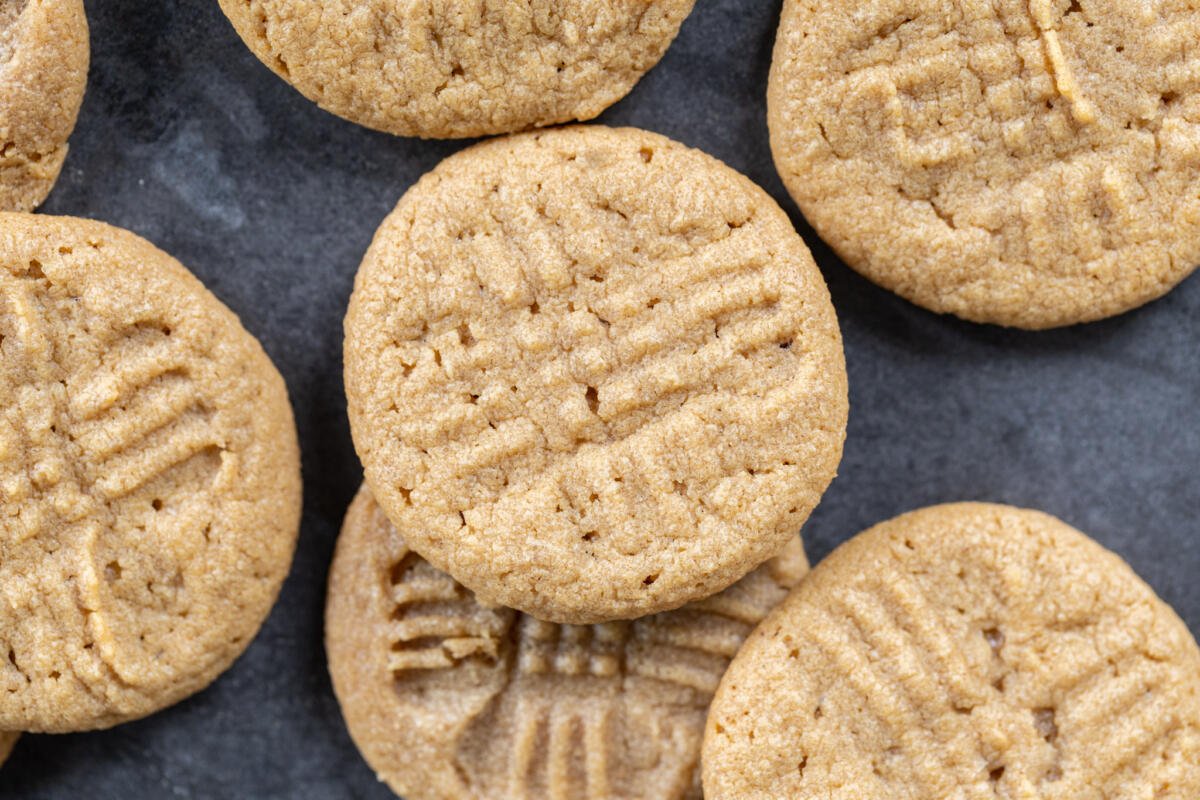 3Ingredient Peanut Butter Cookies Momsdish