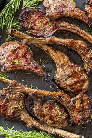 Grilled Lamb Chops on a serving tray.