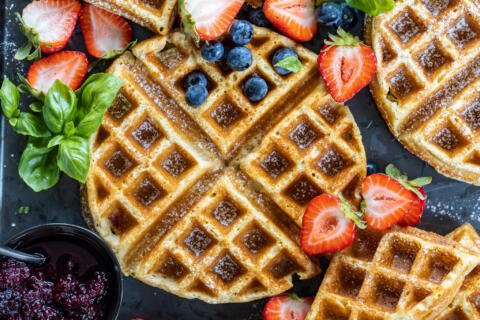 Oatmeal Cottage Cheese Waffles on a serving tray.