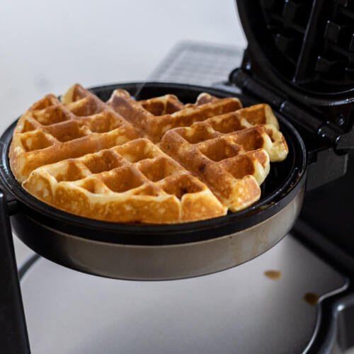 Easy Banana Waffles Recipe - Momsdish