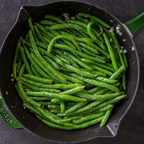 Buttery Garlic Green Beans - Momsdish