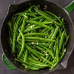 Buttery Garlic Green Beans in a pan.