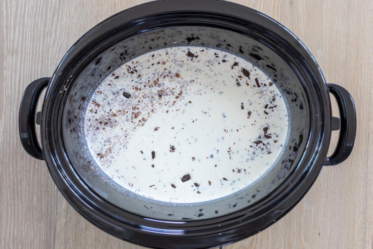 The Best Crockpot Hot Chocolate - Momsdish