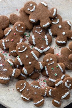 Gingerbread Cookie Recipe - Momsdish
