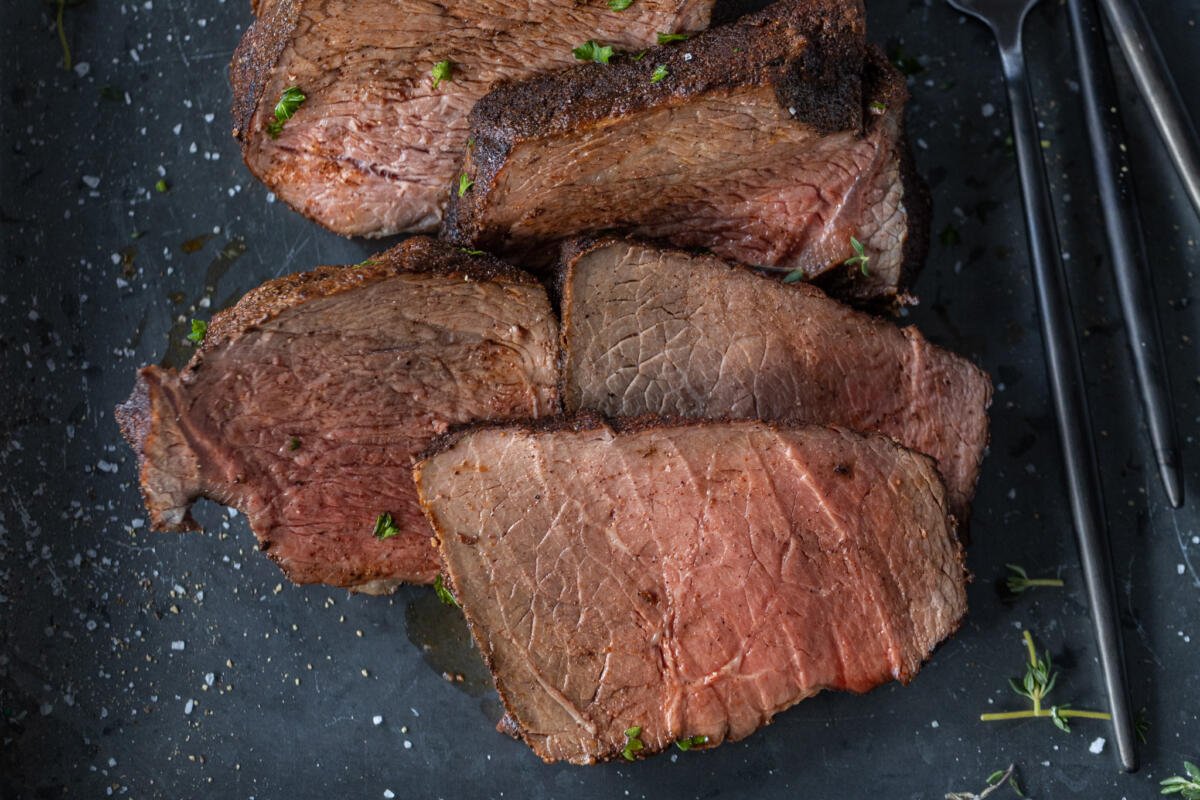 Sirloin Tip Roast (Easy & Juicy) - Momsdish