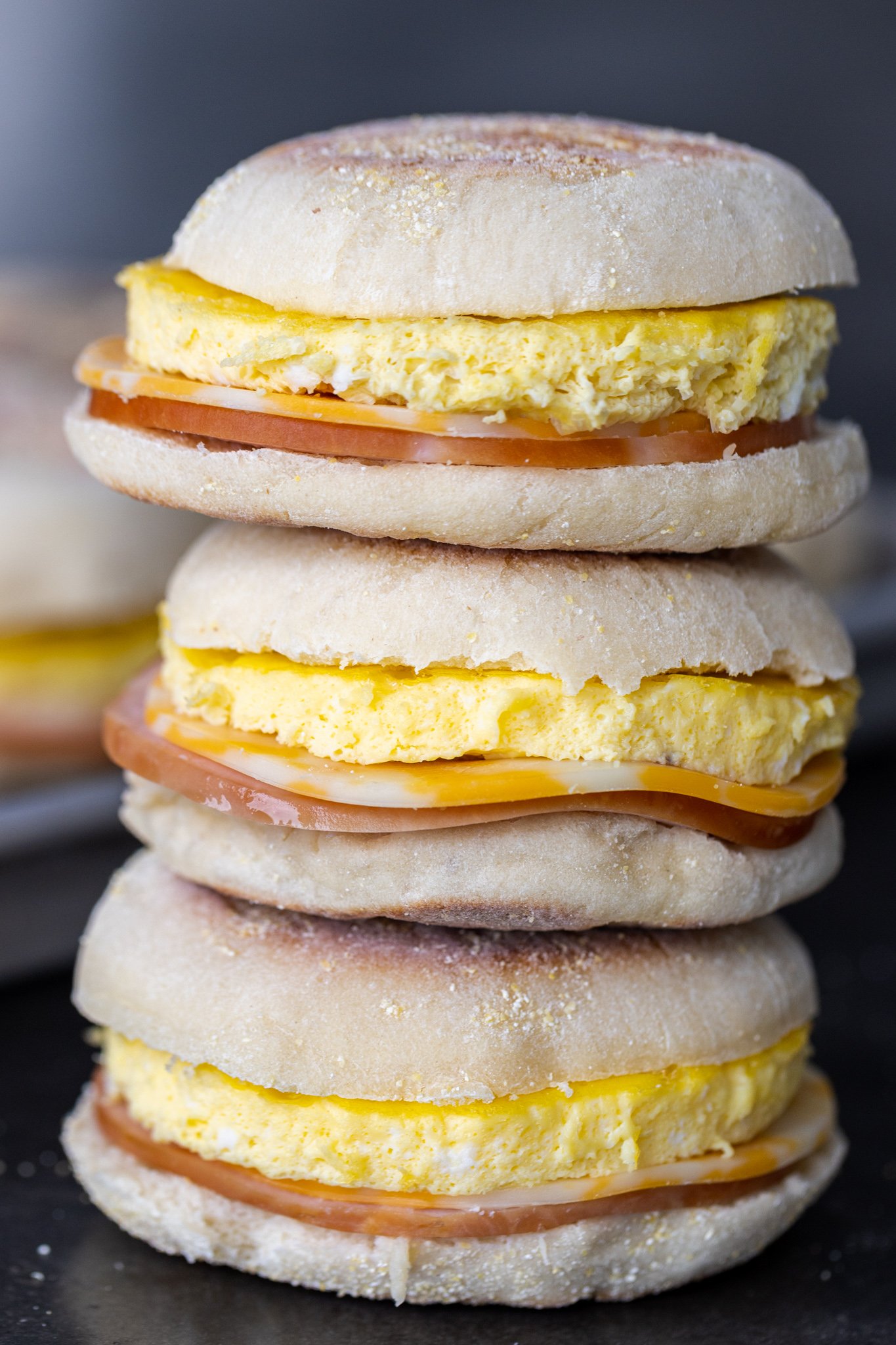 English Muffin Breakfast Sandwich - Momsdish