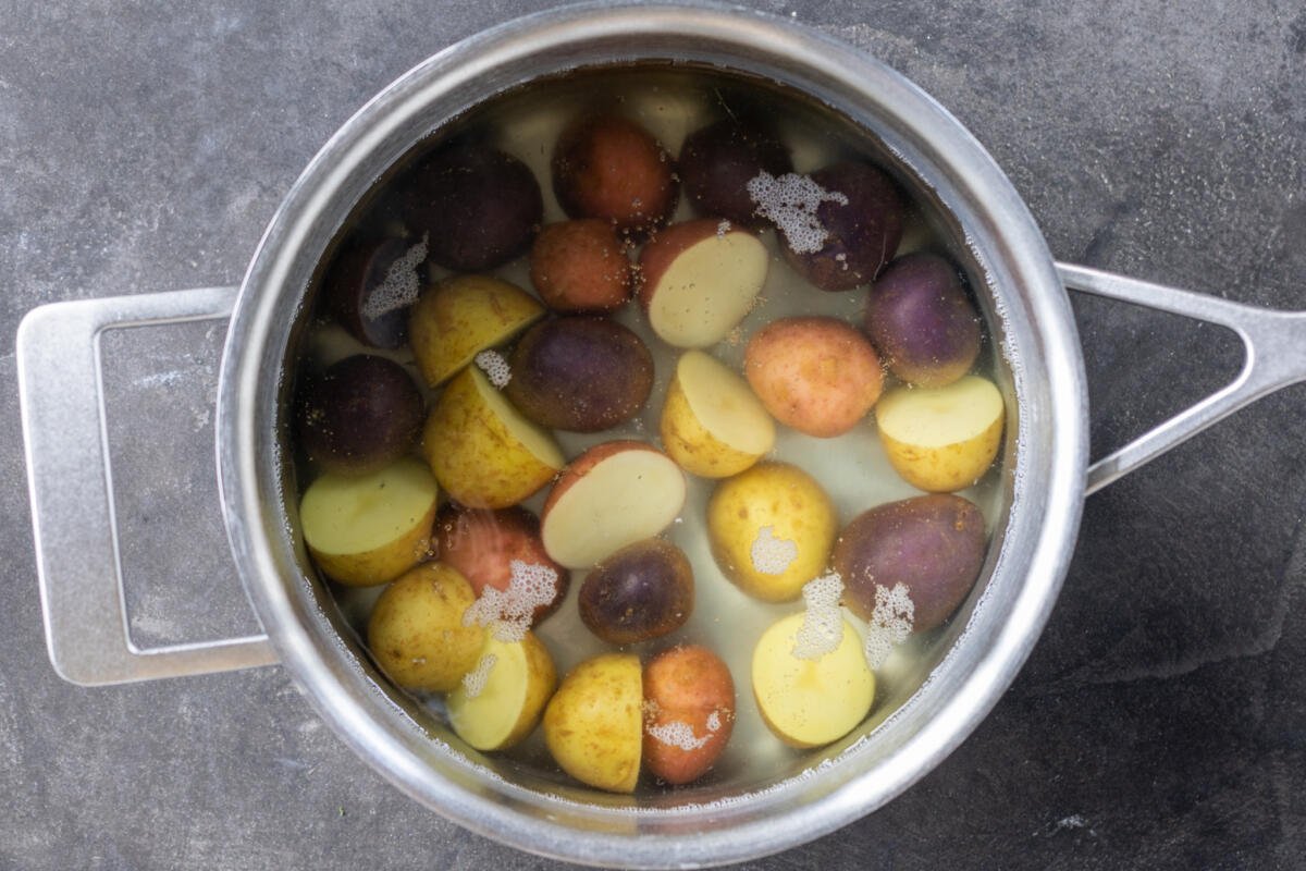 Shrimp Boil Recipe (The Easiest) - Momsdish
