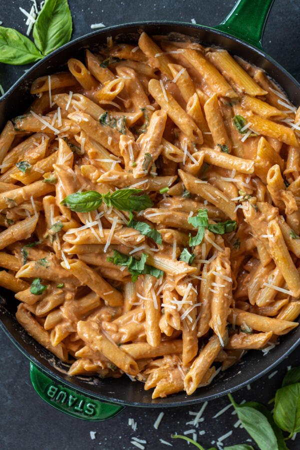 Serving dish with Creamy Penne Alla Vodka in a pan.