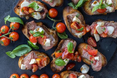 Serving tray with Steak Bruschetta.