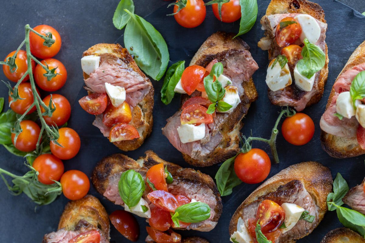 Steak Bruschetta (Extra Easy) - Momsdish