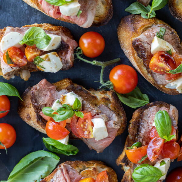 Steak Bruschetta on a serving tray.