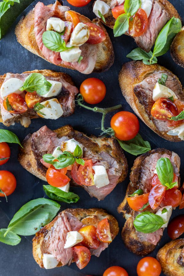 Steak Bruschetta on a serving tray.