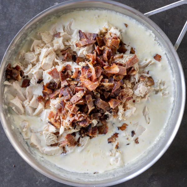 Alfredo, pasta, chicken and bacon.
