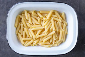 Cooked pasta in a bowl.