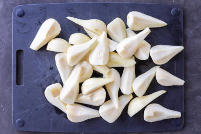 Sliced and peeled pears.