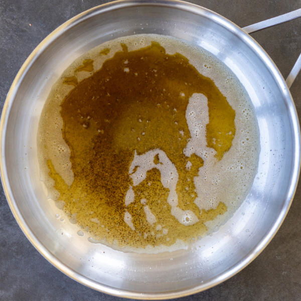 Spices added to the oil.