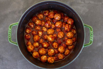 Sauce added to the meatballs.