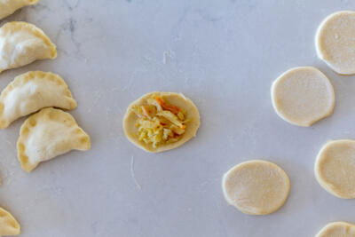 Cabbage filling on the dough.