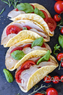 Baked Cottage Cheese Flatbread with turkey and tomatoes.