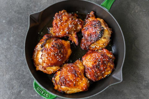 Air Fryer Korean Chicken in a serving tray.